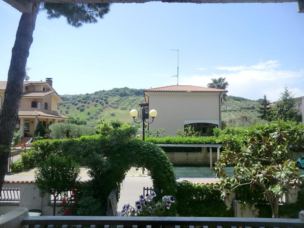 Hotel Bristol Pineto Buitenkant foto